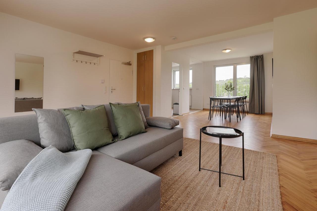 Apartment Apartmenthaus - Grosszuegige Fuer Je 4-8 Personen Mit Balkon Kitzingen