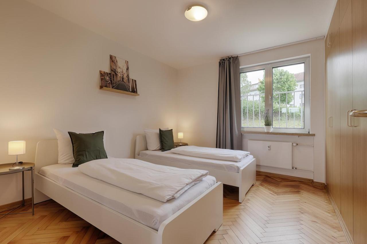 Apartmenthaus - Grosszuegige Fuer Je 4-8 Personen Mit Balkon Kitzingen