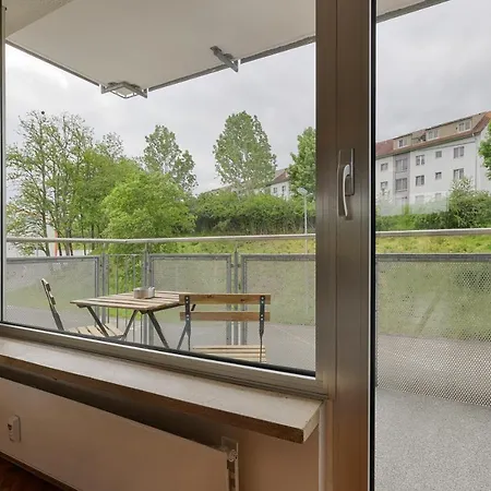 Apartmenthaus Kitzingen - Grosszuegige Wohnungen Fuer Je 4-8 Personen Mit Balkon Buitenkant foto