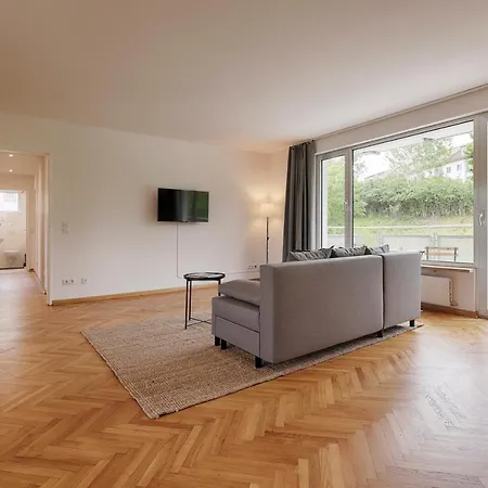 Apartmenthaus Kitzingen - Grosszuegige Wohnungen Fuer Je 4-8 Personen Mit Balkon Buitenkant foto