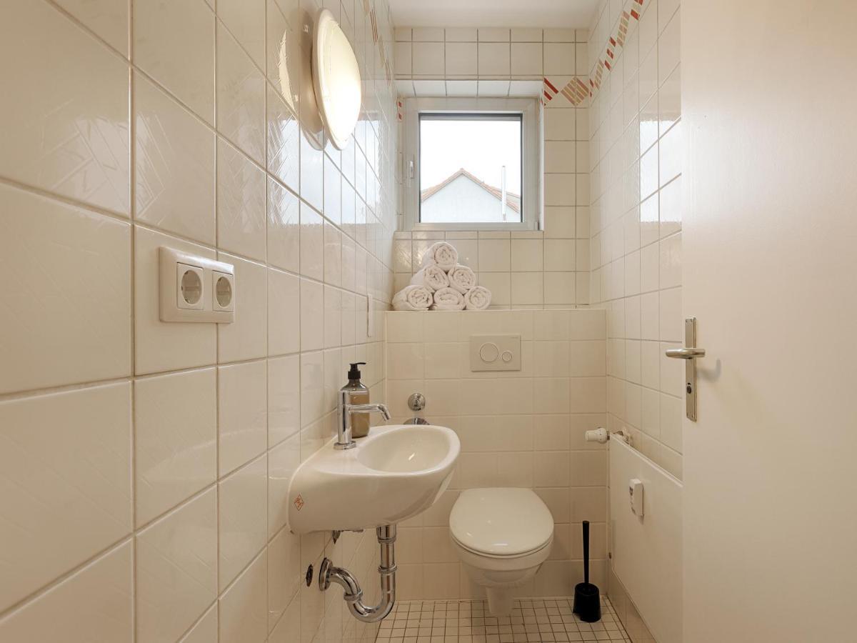 Apartmenthaus - Grosszuegige Fuer Je 4-8 Personen Mit Balkon Апартаменты Китцинген